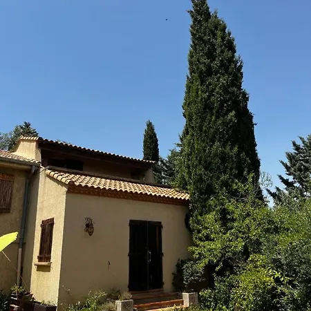 Le Mazet De Choubouloute Panzió Saint-Gilles